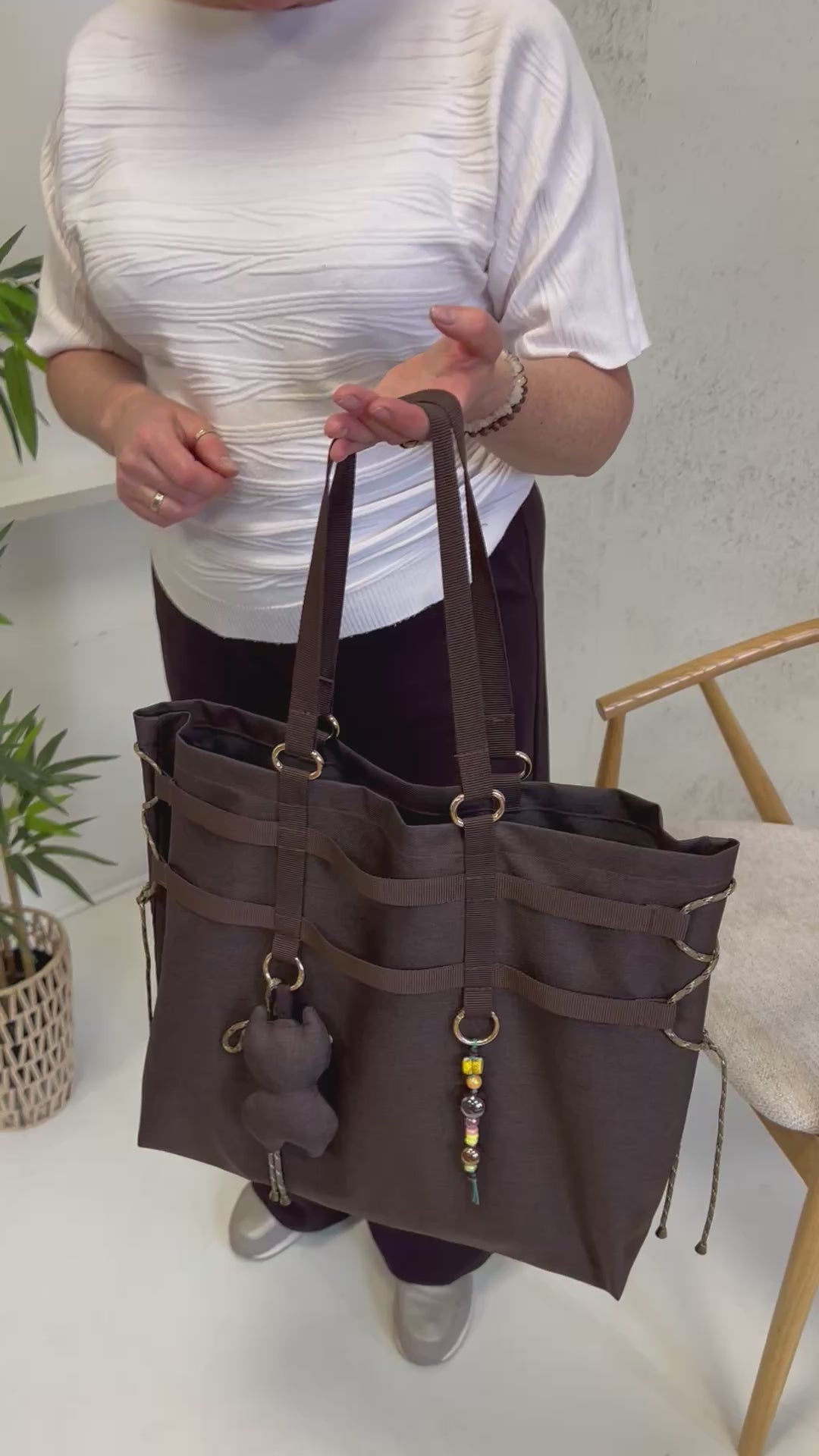 Designertasche mit Geschichte – Unikat (braun)